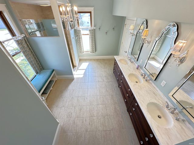 400 S PRAIRIE Street, Brookston, IN 47923