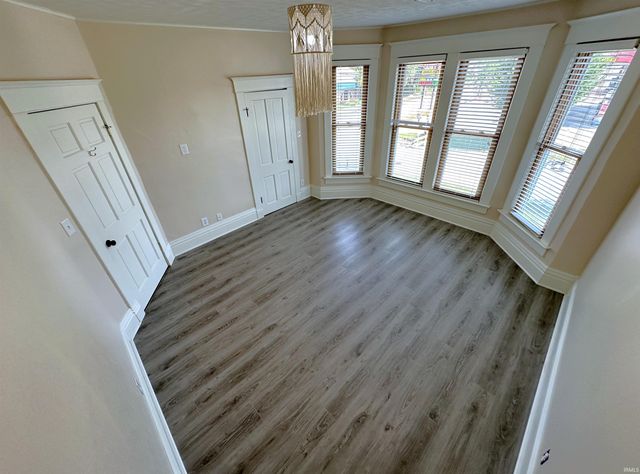 400 S PRAIRIE Street, Brookston, IN 47923