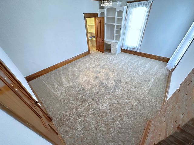 400 S PRAIRIE Street, Brookston, IN 47923
