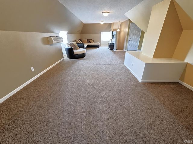 400 S PRAIRIE Street, Brookston, IN 47923