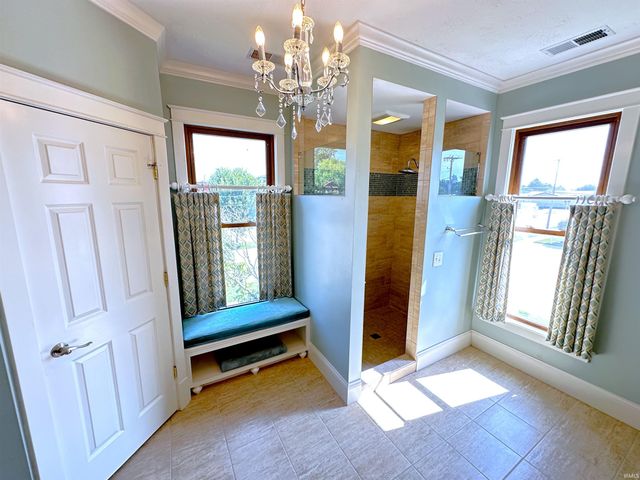 400 S PRAIRIE Street, Brookston, IN 47923
