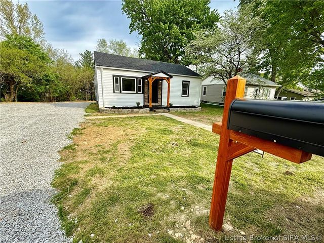 315 Vest Road, Henryville, IN 47126