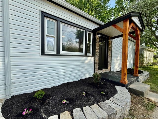 315 Vest Road, Henryville, IN 47126