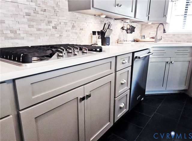 617 Mansion Dr, Hopewell, VA 23060