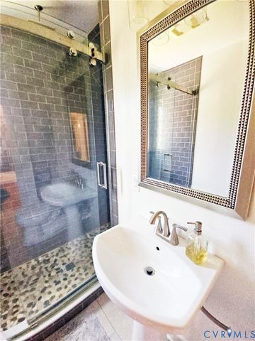 617 Mansion Dr, Hopewell, VA 23060