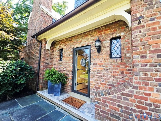 617 Mansion Dr, Hopewell, VA 23060