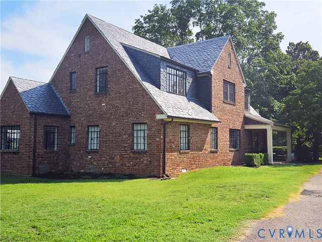 617 Mansion Dr, Hopewell, VA 23060