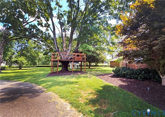 617 Mansion Dr, Hopewell, VA 23060
