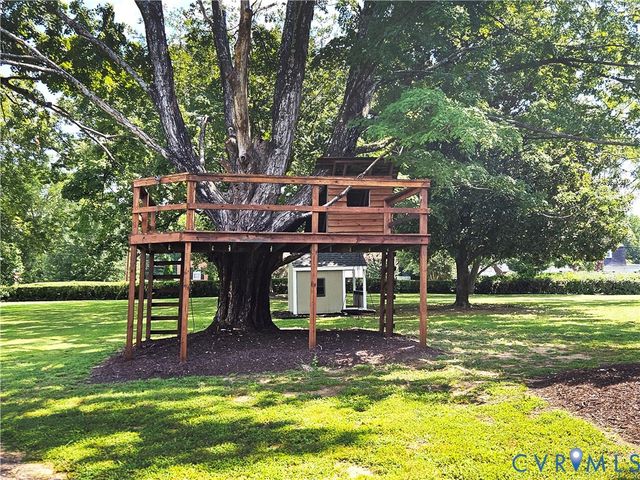617 Mansion Dr, Hopewell, VA 23060