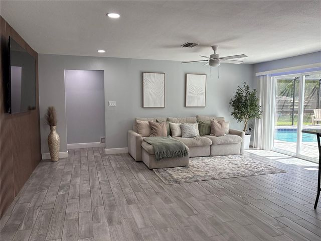 1203 USTLER ROAD, Apopka, FL 32712
