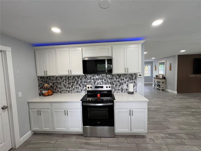 1203 USTLER ROAD, Apopka, FL 32712