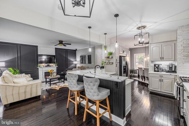 207 CAHNT AVE, Berlin, NJ 08009