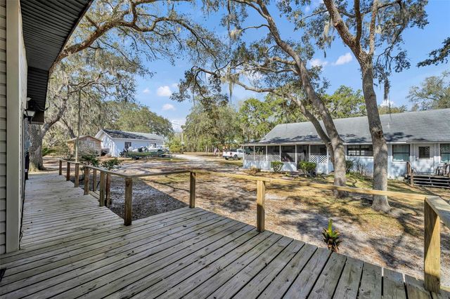 9043 SE 180TH AVE, Ocklawaha, FL 32179