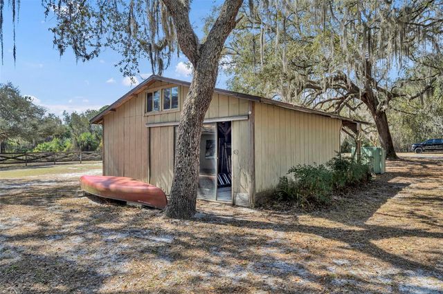 9043 SE 180TH AVE, Ocklawaha, FL 32179