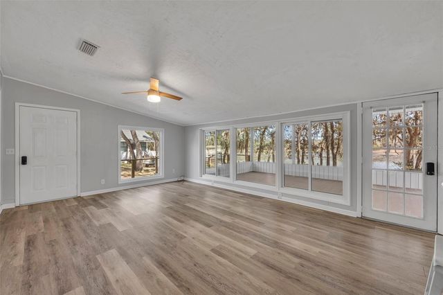 9043 SE 180TH AVE, Ocklawaha, FL 32179