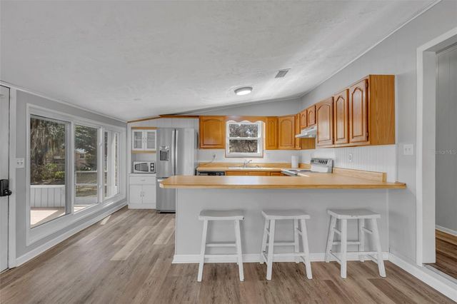 9043 SE 180TH AVE, Ocklawaha, FL 32179