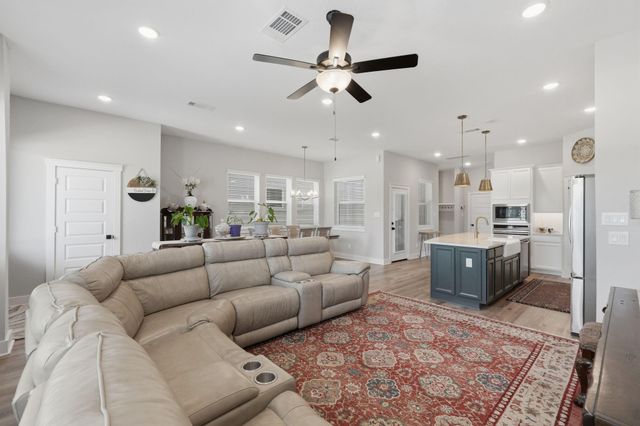 15155 Parkland Canyon Drive, Cypress, TX 77433