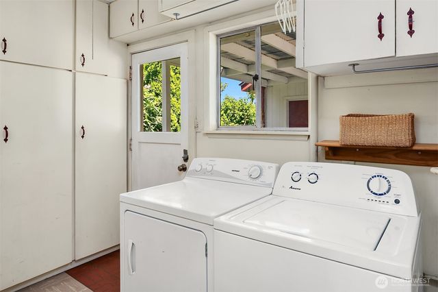 16022 11th Avenue SW, Burien, WA 98166