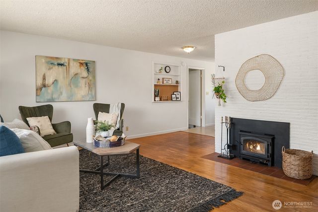 16022 11th Avenue SW, Burien, WA 98166