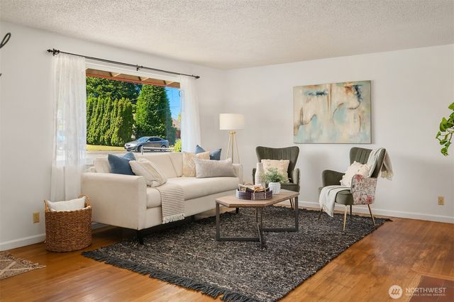 16022 11th Avenue SW, Burien, WA 98166