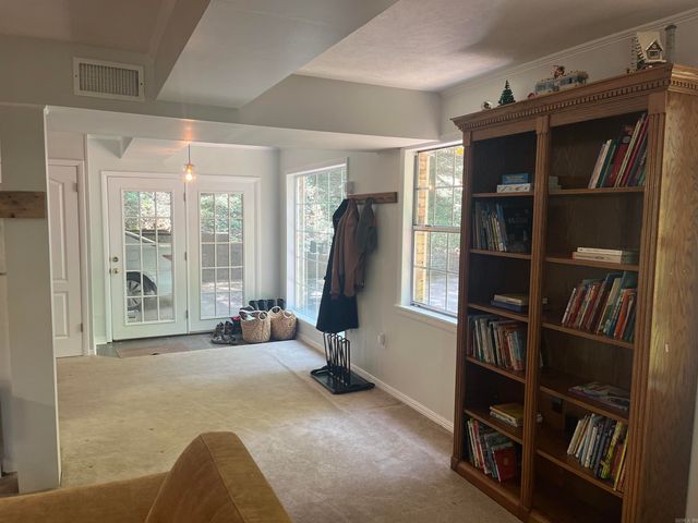 61 Lakeview Drive, Conway, AR 72032