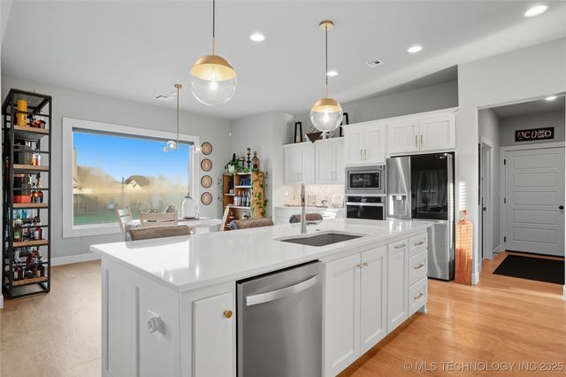 17816 S 47th East Avenue, Bixby, OK 74008