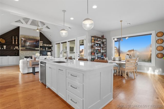 17816 S 47th East Avenue, Bixby, OK 74008