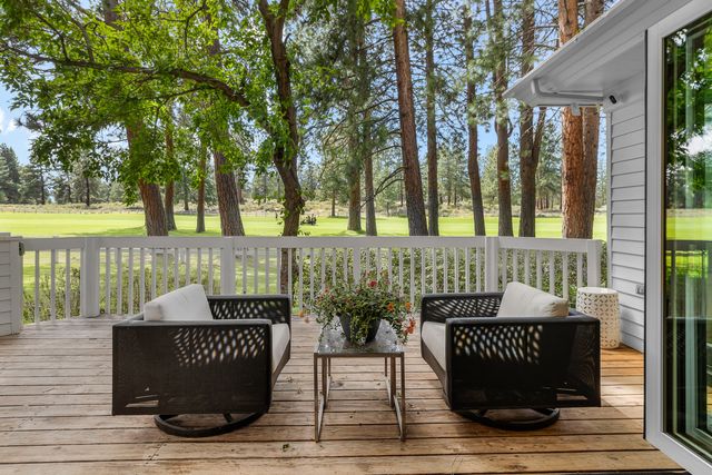 60733 Willow Creek Loop, Bend, OR 97702