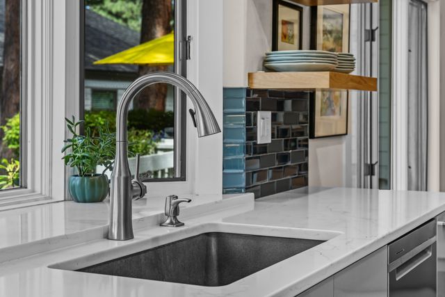 60733 Willow Creek Loop, Bend, OR 97702