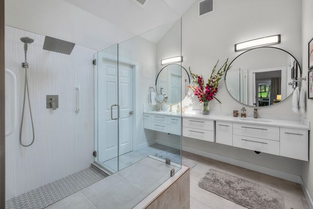 60733 Willow Creek Loop, Bend, OR 97702