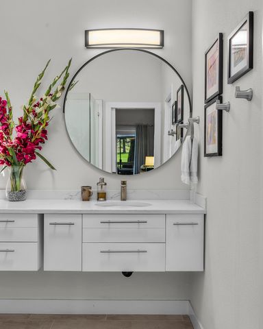 60733 Willow Creek Loop, Bend, OR 97702