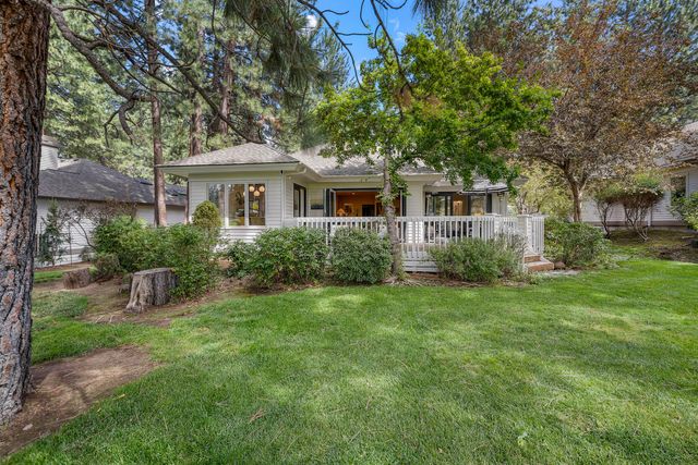 60733 Willow Creek Loop, Bend, OR 97702