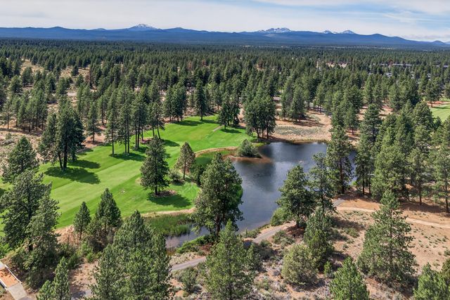 60733 Willow Creek Loop, Bend, OR 97702