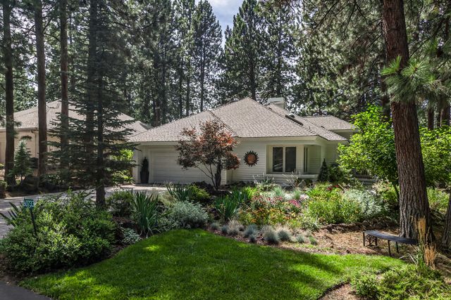 60733 Willow Creek Loop, Bend, OR 97702