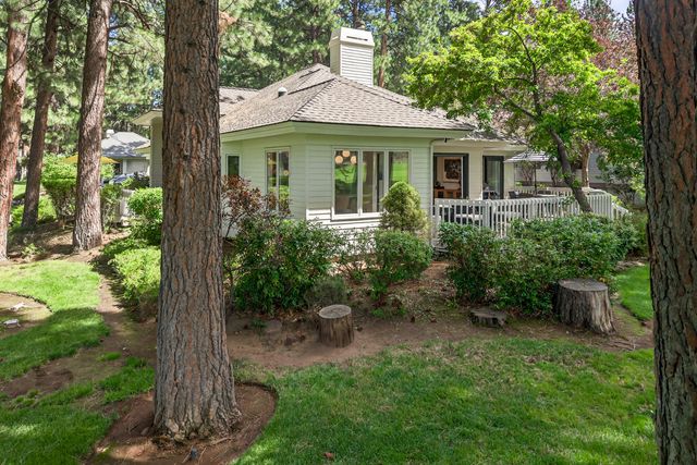 60733 Willow Creek Loop, Bend, OR 97702