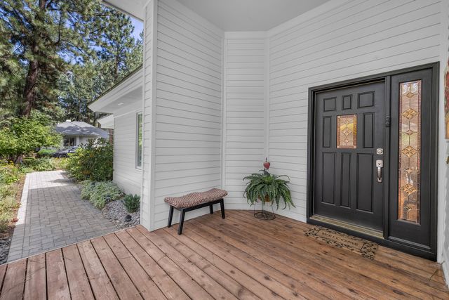 60733 Willow Creek Loop, Bend, OR 97702