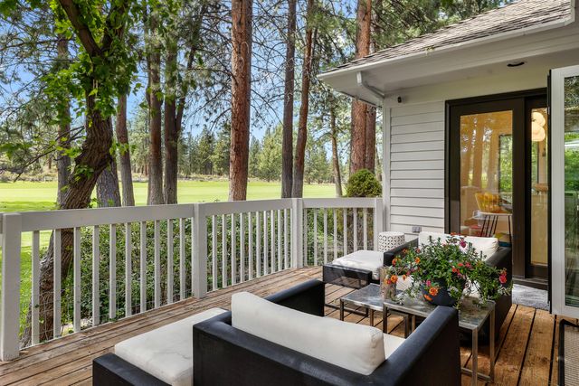 60733 Willow Creek Loop, Bend, OR 97702