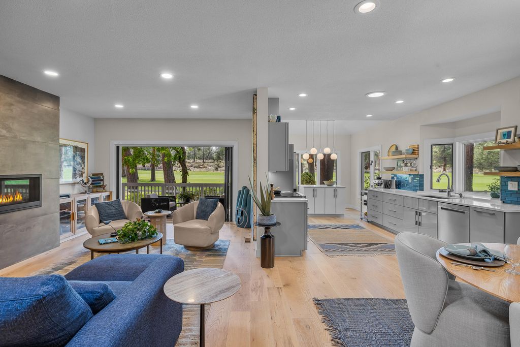 60733 Willow Creek Loop, Bend, OR 97702