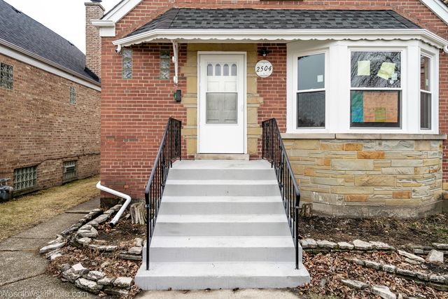 2504 Leyden Avenue, River Grove, IL 60171