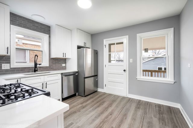 2504 Leyden Avenue, River Grove, IL 60171