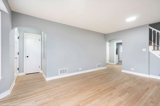 2504 Leyden Avenue, River Grove, IL 60171