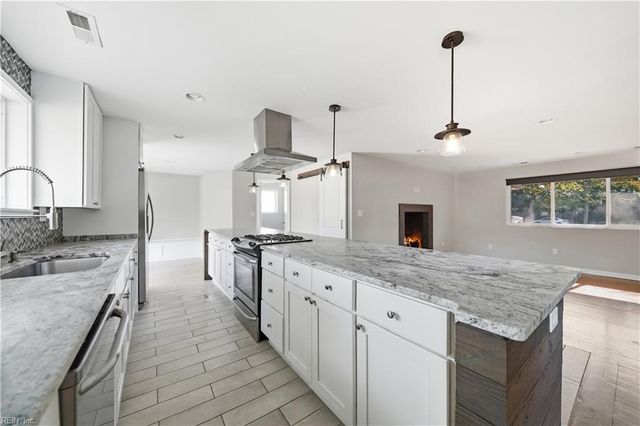 817 N Great Neck RD, Virginia Beach, VA 23454