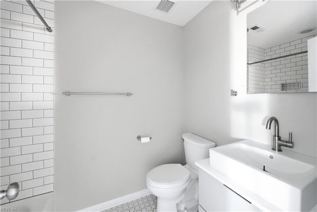 817 N Great Neck RD, Virginia Beach, VA 23454