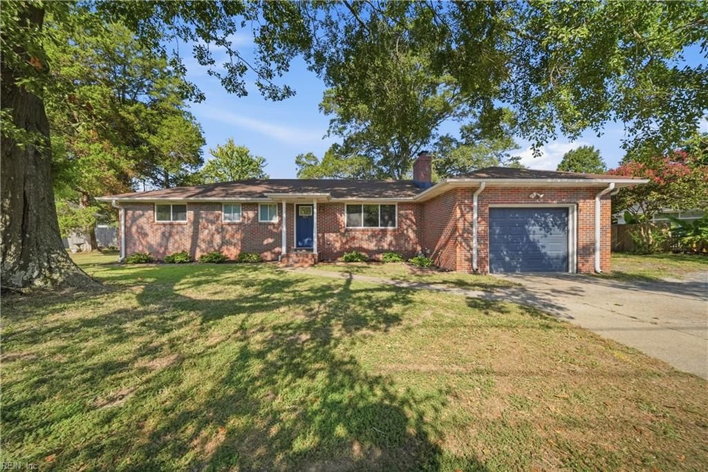 817 N Great Neck RD, Virginia Beach, VA 23454
