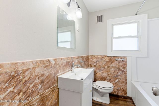 1403 McCoy Ave, Louisville, KY 40215