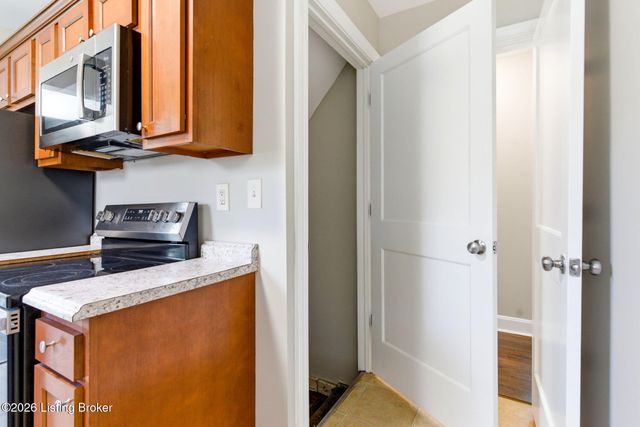 1403 McCoy Ave, Louisville, KY 40215