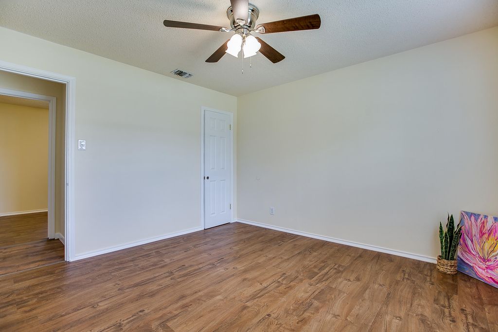 Image 14 of property listing at 2210 Junius Street, San Angelo, TX 76901