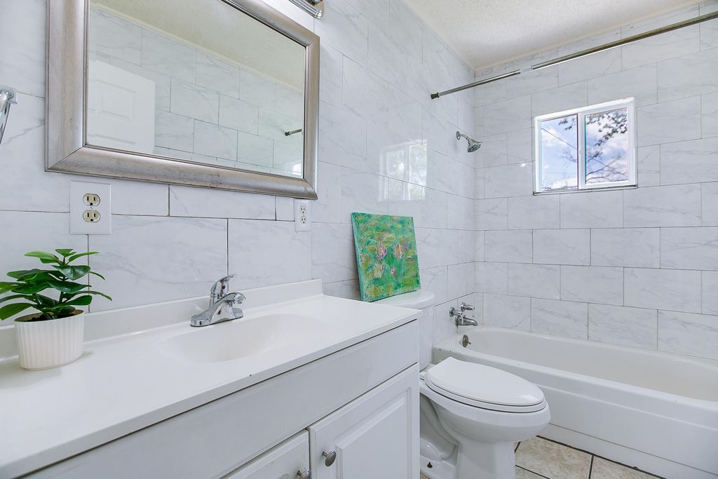 Image 16 of property listing at 2210 Junius Street, San Angelo, TX 76901
