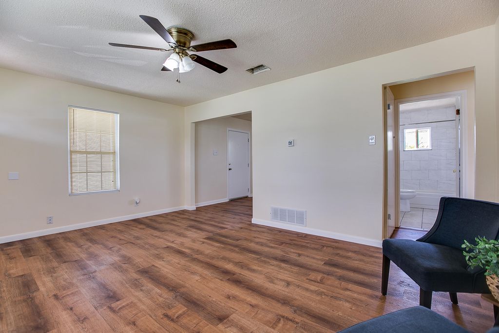 Image 7 of property listing at 2210 Junius Street, San Angelo, TX 76901
