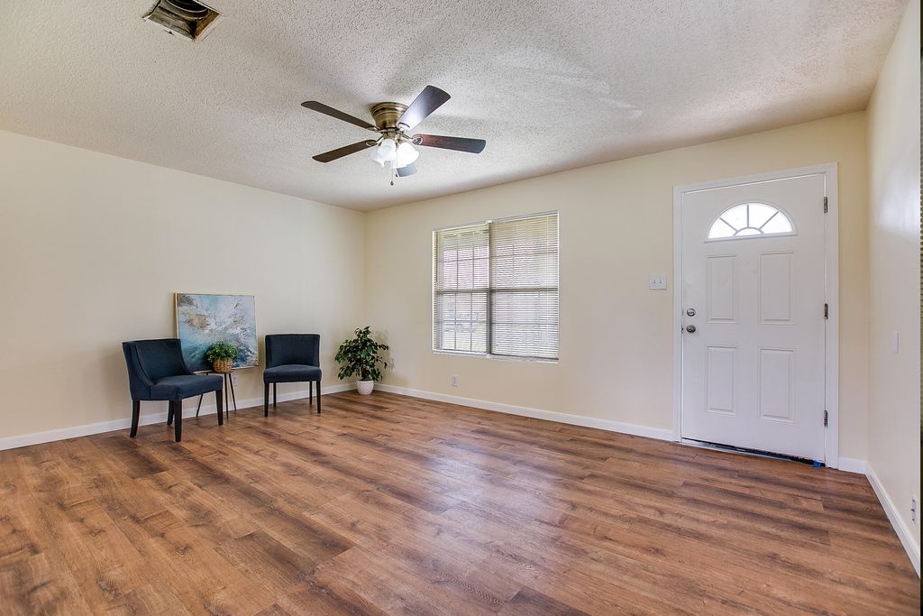 Image 9 of property listing at 2210 Junius Street, San Angelo, TX 76901